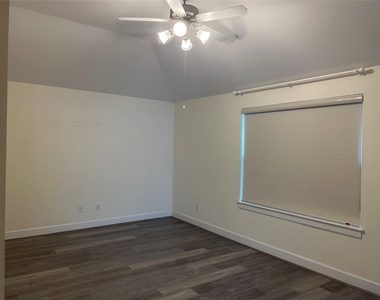 3704 Main Aspen Drive - Photo Thumbnail 12