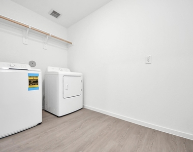 16831 Spotted Oak Drive - Photo Thumbnail 32