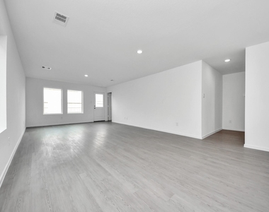 16831 Spotted Oak Drive - Photo Thumbnail 12
