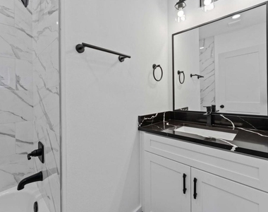 8023 Cora Street - Photo Thumbnail 15