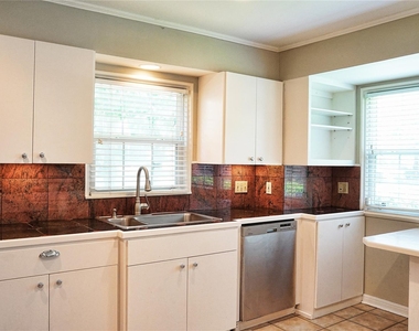 2047 Mcclendon Street - Photo Thumbnail 7