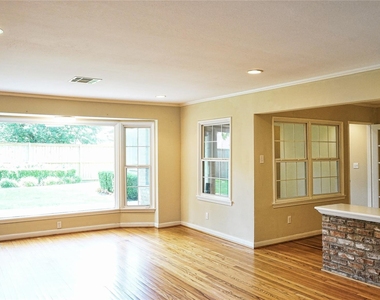 2047 Mcclendon Street - Photo Thumbnail 2
