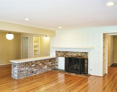 2047 Mcclendon Street - Photo Thumbnail 4