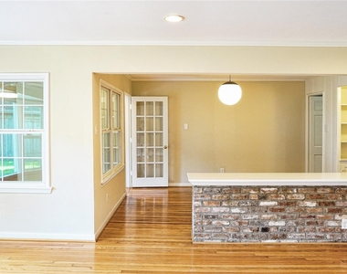 2047 Mcclendon Street - Photo Thumbnail 3