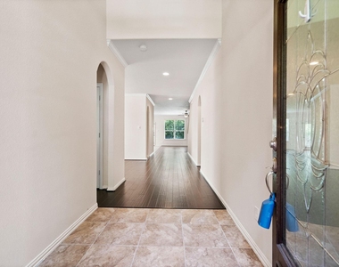 46 Black Swan Court - Photo Thumbnail 6