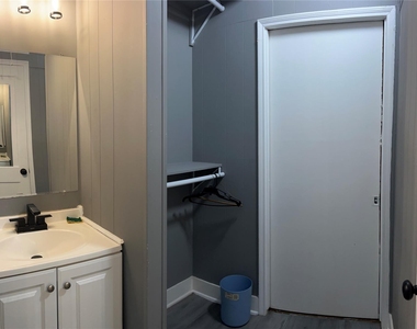 1233 Morris Street - Photo Thumbnail 11