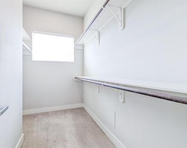1140 W 24th Street - Photo Thumbnail 8