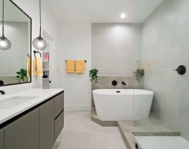 1607 Barbee Street - Photo Thumbnail 1