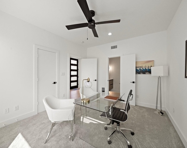 1607 Barbee Street - Photo Thumbnail 7