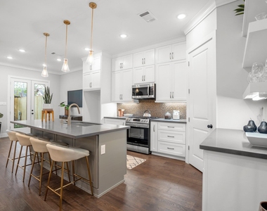314 N Stiles Street - Photo Thumbnail 14