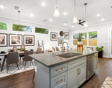 314 N Stiles Street - Photo Thumbnail 12