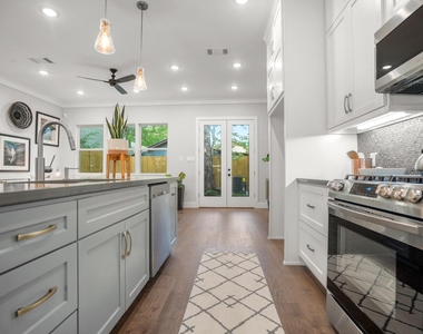 314 N Stiles Street - Photo Thumbnail 13