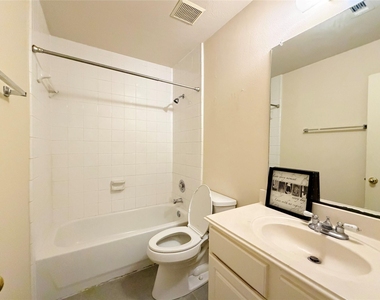 20423 White Poplar Drive - Photo Thumbnail 13