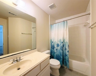 20423 White Poplar Drive - Photo Thumbnail 12