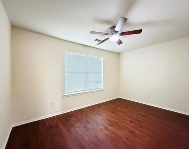 20423 White Poplar Drive - Photo Thumbnail 14