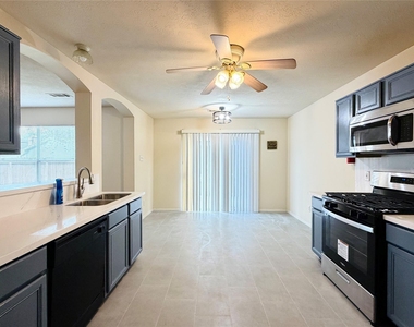 20423 White Poplar Drive - Photo Thumbnail 8