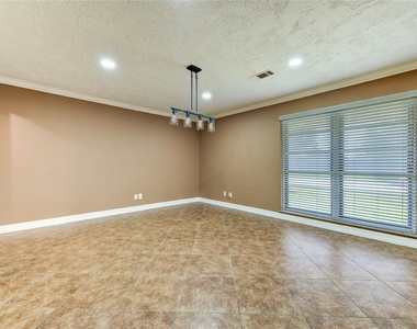 9922 Carmalee Street - Photo Thumbnail 14