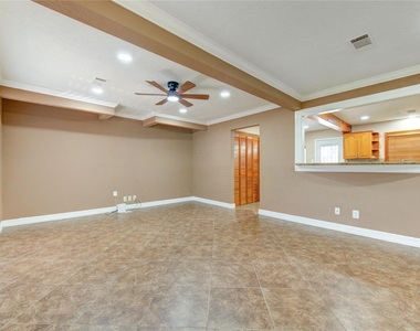 9922 Carmalee Street - Photo Thumbnail 9