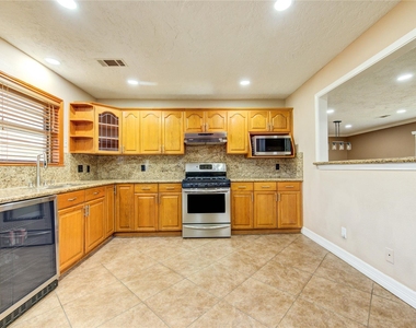 9922 Carmalee Street - Photo Thumbnail 23