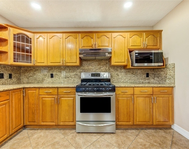 9922 Carmalee Street - Photo Thumbnail 24