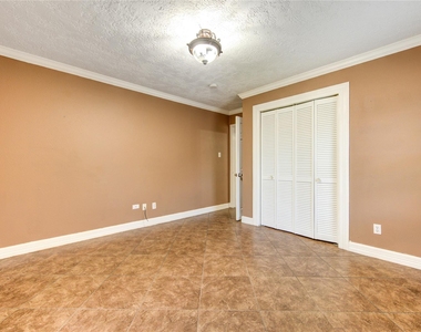 9922 Carmalee Street - Photo Thumbnail 32