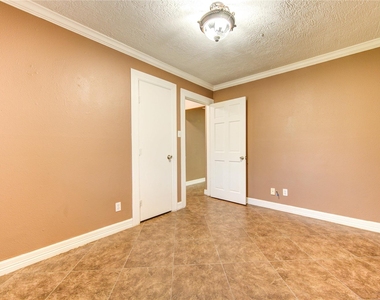 9922 Carmalee Street - Photo Thumbnail 33