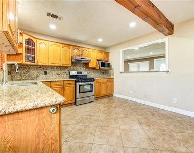 9922 Carmalee Street - Photo Thumbnail 22