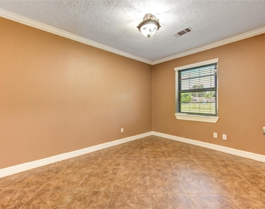 9922 Carmalee Street - Photo Thumbnail 38