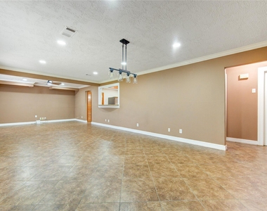 9922 Carmalee Street - Photo Thumbnail 13