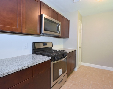 3615 Willie Way - Photo Thumbnail 9