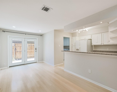 2507 Bering Drive - Photo Thumbnail 5