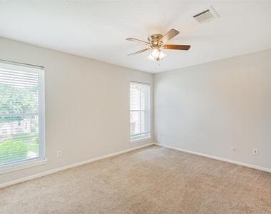 2507 Bering Drive - Photo Thumbnail 12