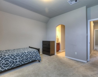 8106 Little Scarlet Street - Photo Thumbnail 18