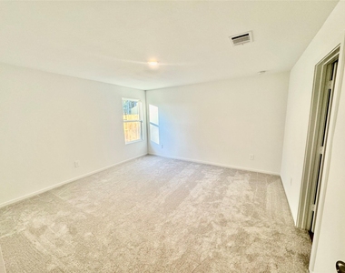 22784 Hackberry Leaf Drive - Photo Thumbnail 4
