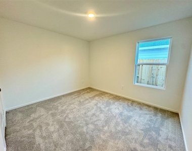 22784 Hackberry Leaf Drive - Photo Thumbnail 6