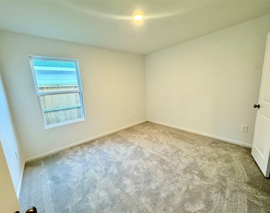 22784 Hackberry Leaf Drive - Photo Thumbnail 5