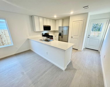 22784 Hackberry Leaf Drive - Photo Thumbnail 2