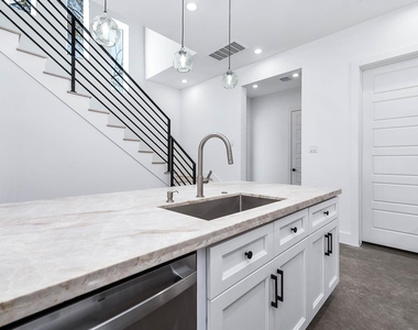 3411 Mcgowen Street - Photo Thumbnail 10