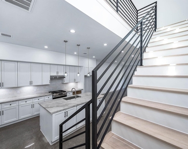 3411 Mcgowen Street - Photo Thumbnail 5