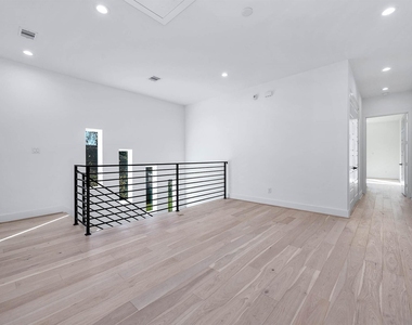 3411 Mcgowen Street - Photo Thumbnail 19