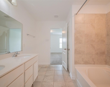 2524 Bryan Park Lane - Photo Thumbnail 18