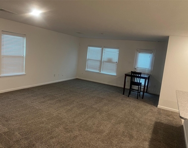 2524 Bryan Park Lane - Photo Thumbnail 8