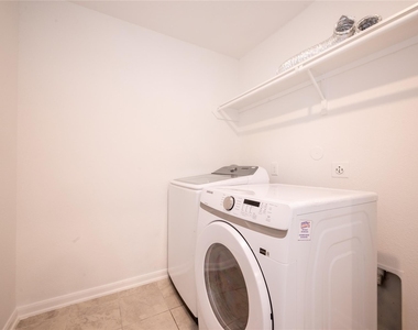 2524 Bryan Park Lane - Photo Thumbnail 8