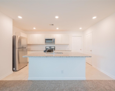 2524 Bryan Park Lane - Photo Thumbnail 4
