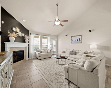 9957 Spring Rock Lane - Photo Thumbnail 5