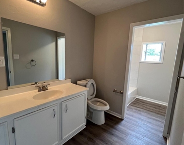 1418 2nd Avenue N - Photo Thumbnail 14