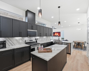 4206 Fox Street - Photo Thumbnail 1
