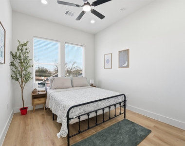 4206 Fox Street - Photo Thumbnail 17