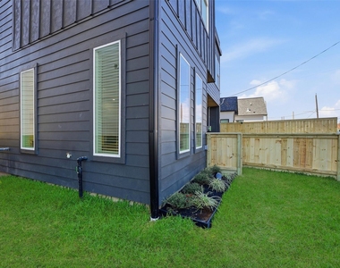 4206 Fox Street - Photo Thumbnail 26