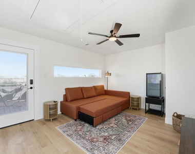 4206 Fox Street - Photo Thumbnail 22